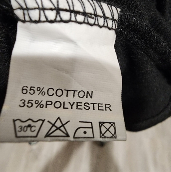 Set of 2 Ladies tanks - Picture 5 of 7